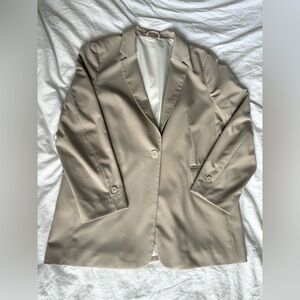 oversized beige blazer